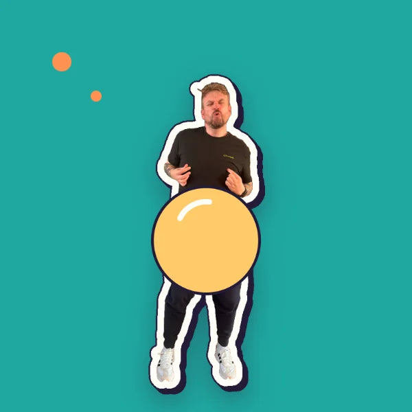 Kev with a big balloon up his T-shirt: the 3pm balloon